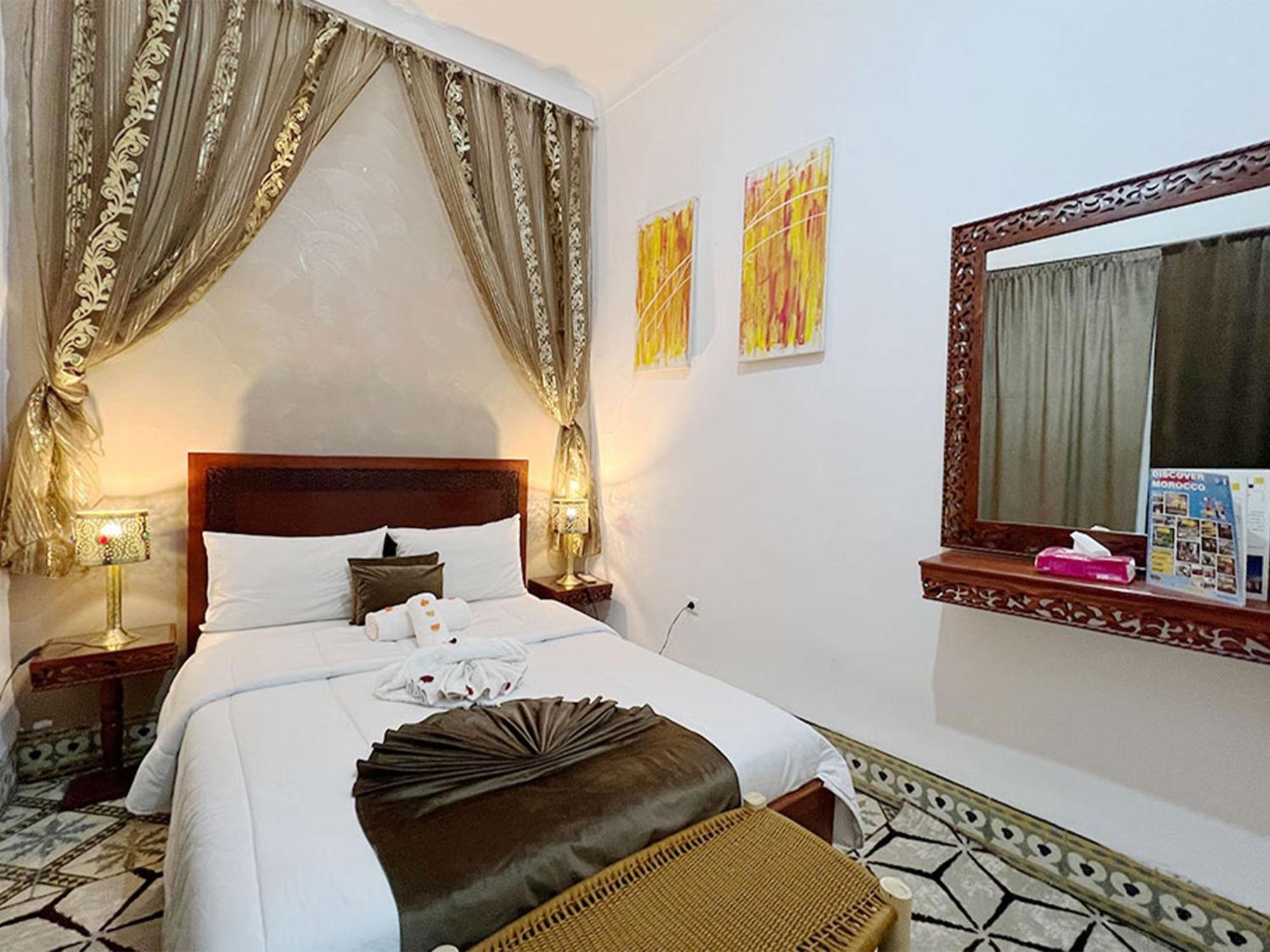 Riad Lazord De Marrakech Entier Marrakesh Eksteriør billede