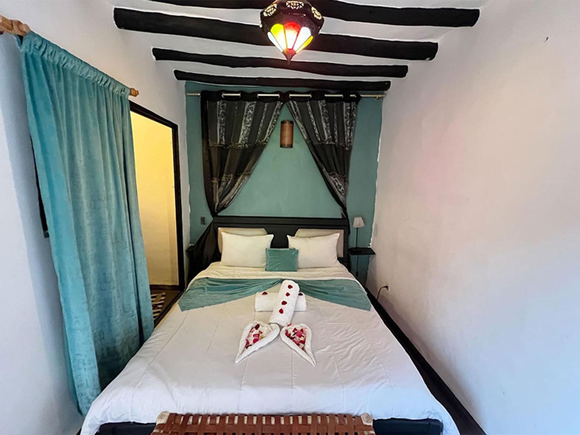 Riad Lazord De Marrakech Entier Marrakesh Eksteriør billede