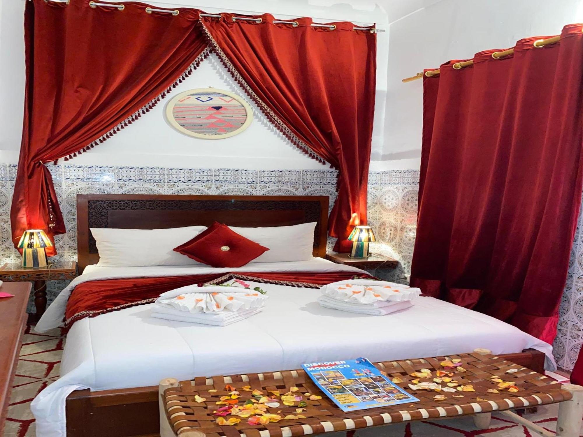 Riad Lazord De Marrakech Entier Marrakesh Eksteriør billede